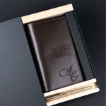 Подарочный набор портмоне и ручка Pierre Cardin с гравировкой Мольер, цвет коричневый